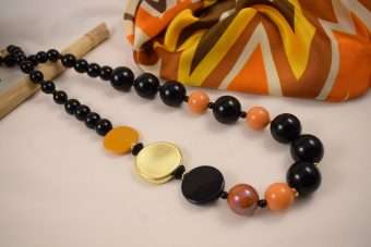 Alternative view of Collana Ida nera-giallo senape
