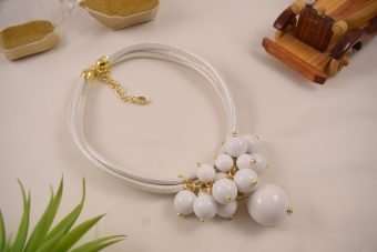 Alternative view of Collana Marta bianca