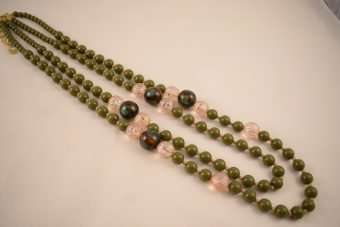 Alternative view of Collana Cloe verde oliva