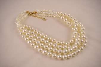 Alternative view of Collana Stella bianco perla