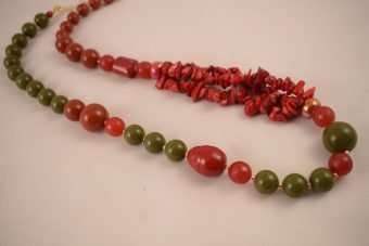 Alternative view of Collana Marion verde-rosso- terracotta