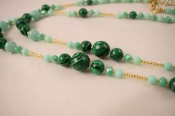 Alternative view of Collana Gaia verde malachite e verde Tiffany