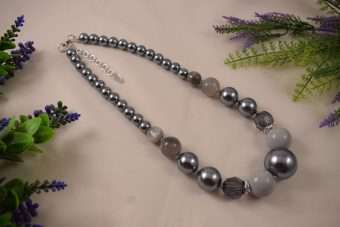 Collana Andreina grigia