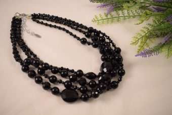 Collana Lucilla nera