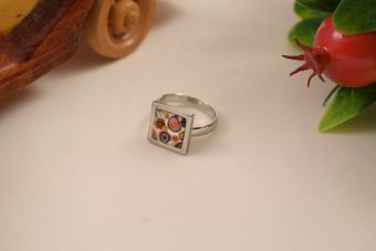 Anello Fantasy bianco fantasia