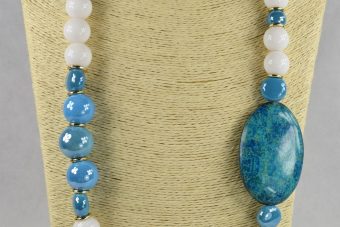 Alternative view of Collana Elisa bianco-turchese