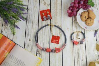 Collana Kelly rosa
