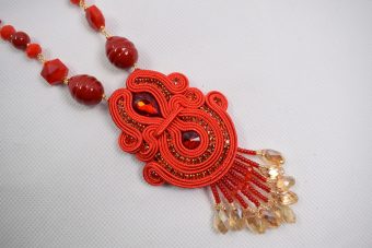 Alternative view of Collana Coco rossa