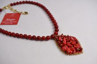 Alternative view of Collana Orietta rossa