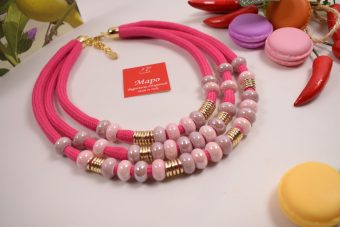 Alternative view of Collana Monica corta fucsia