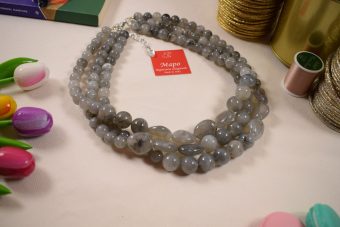 Alternative view of Collana Serena grigia