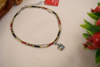 Collana Fantasy corta colorata argentata