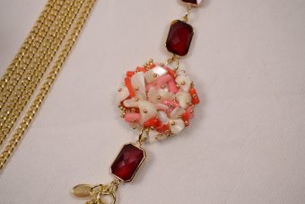 Alternative view of Collana Paola dorata-rossa