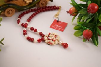Alternative view of Collana Corinna rosso bordò-bianca