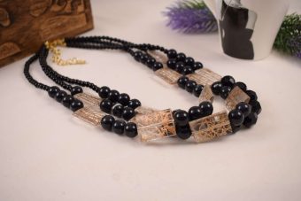 Collana Barbara corta nera