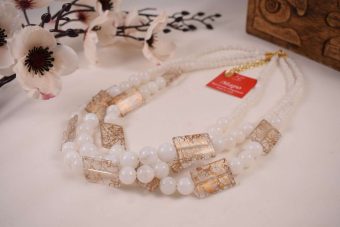 Collana Barbara corta bianca