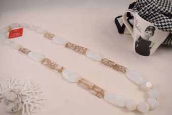 Collana Barbara lunga bianca-dorata