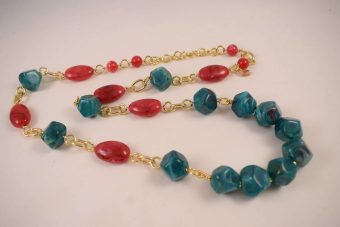 Alternative view of Collana Bice verde-rosso