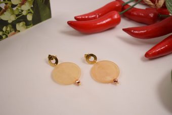 Alternative view of Orecchini Rossana beige corti